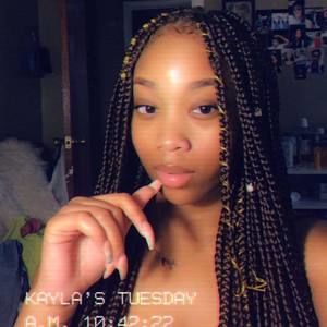 Meet your Posher, Kayla